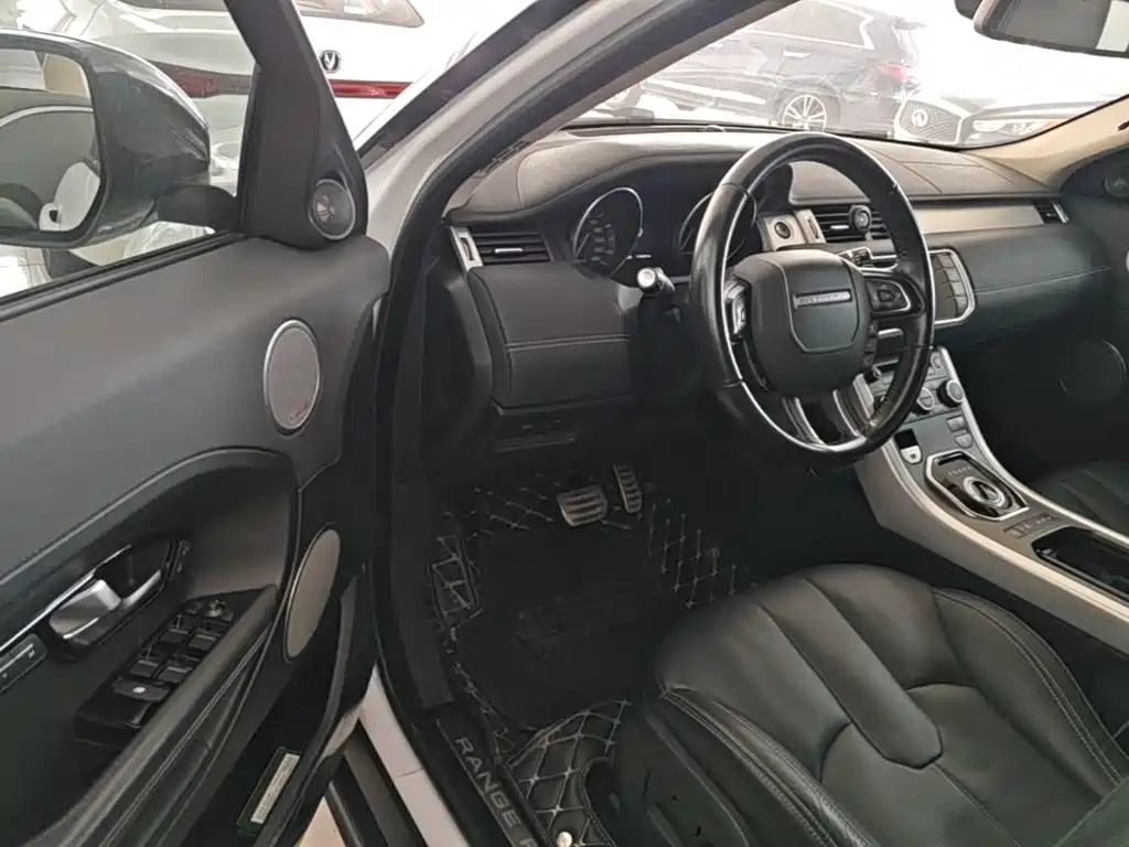 Land Rover Evoque 2016 — фото 16