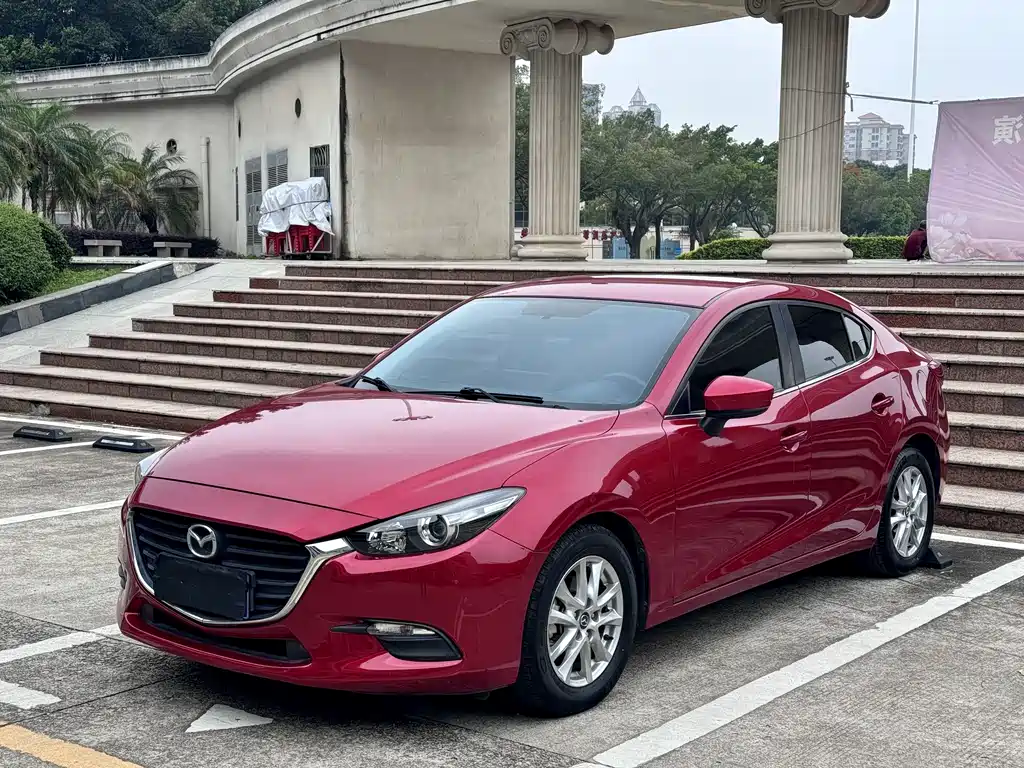 Mazda 3 Axela 2018 — фото 1