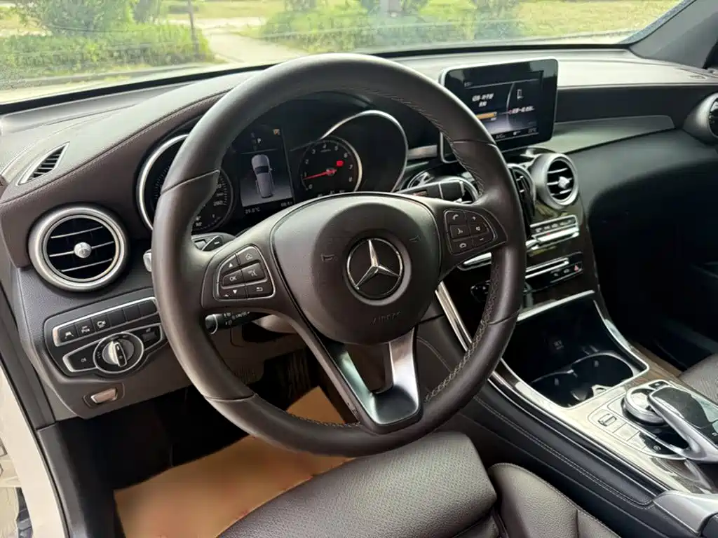 Mercedes-Benz GLC 2019 — фото 13