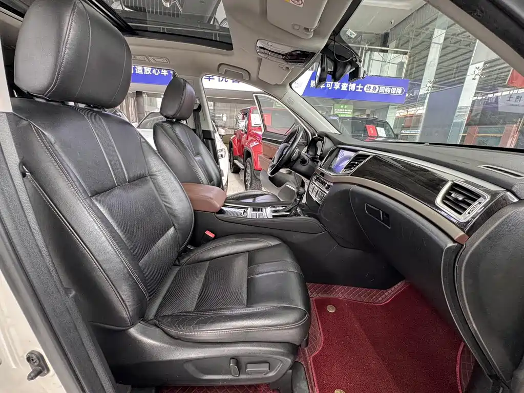 GAC Motor Trumpchi GS8 2017 — фото 12