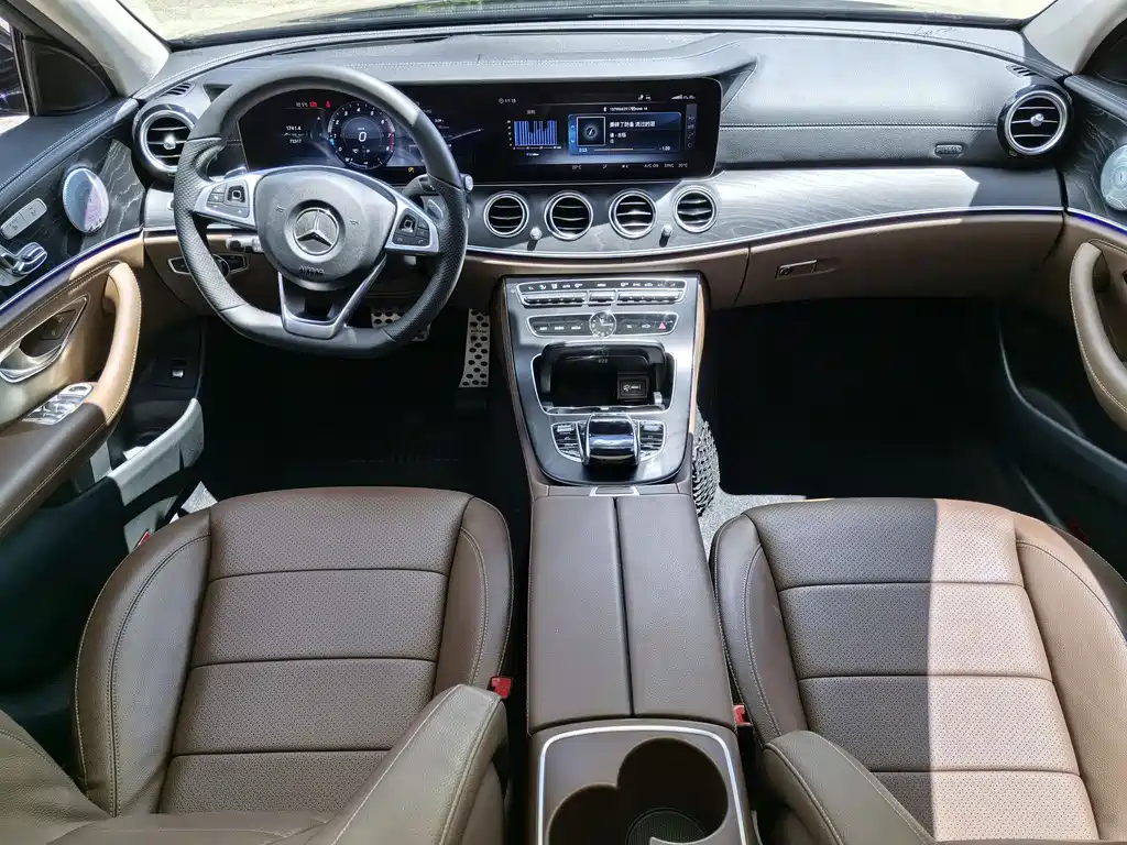 Mercedes-Benz E-Class 2018 — фото 13