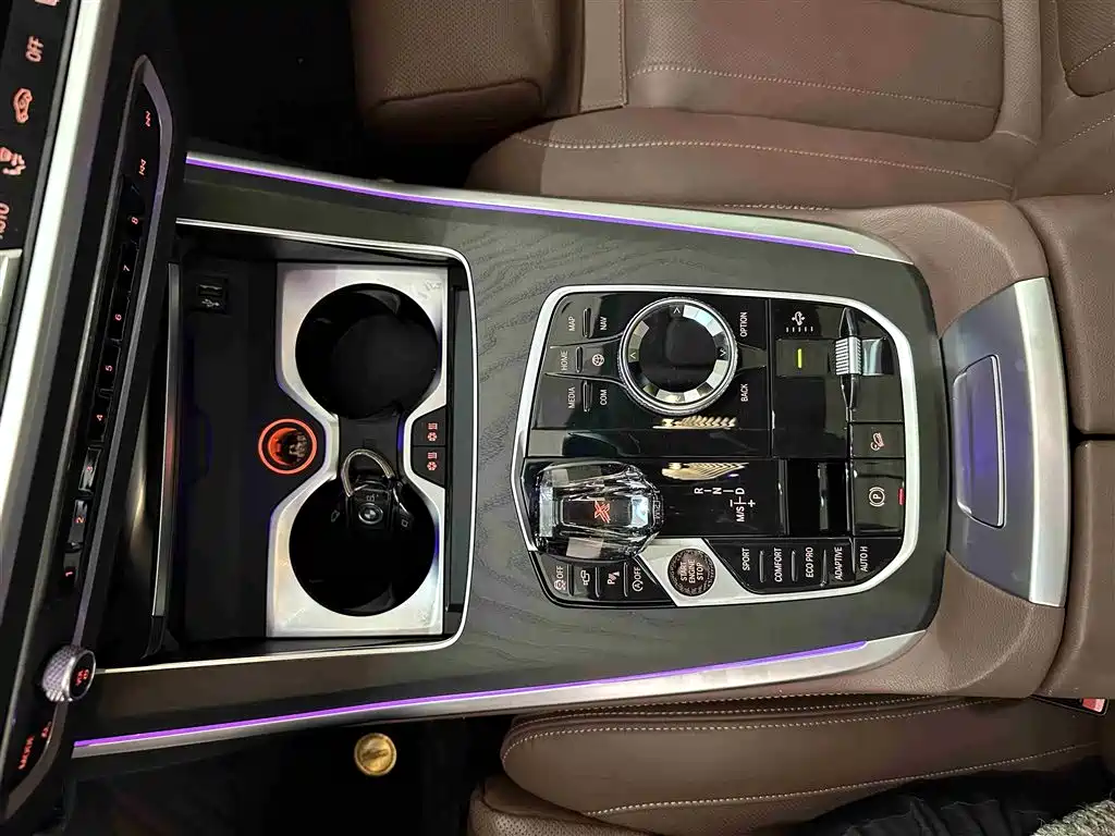 BMW X7 2022 — фото 11