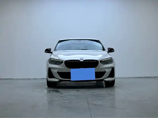 BMW 1 Series 2023