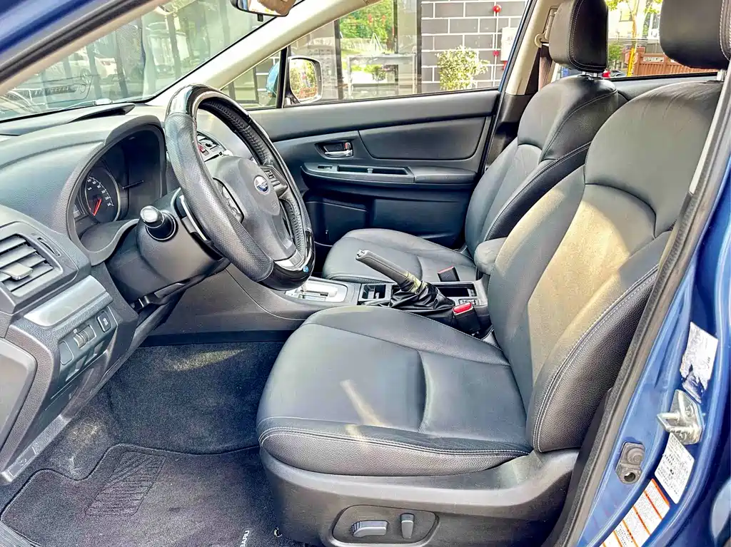 Subaru XV 2014 — фото 10