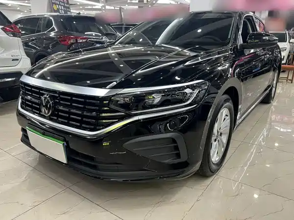 Volkswagen Passat 2025