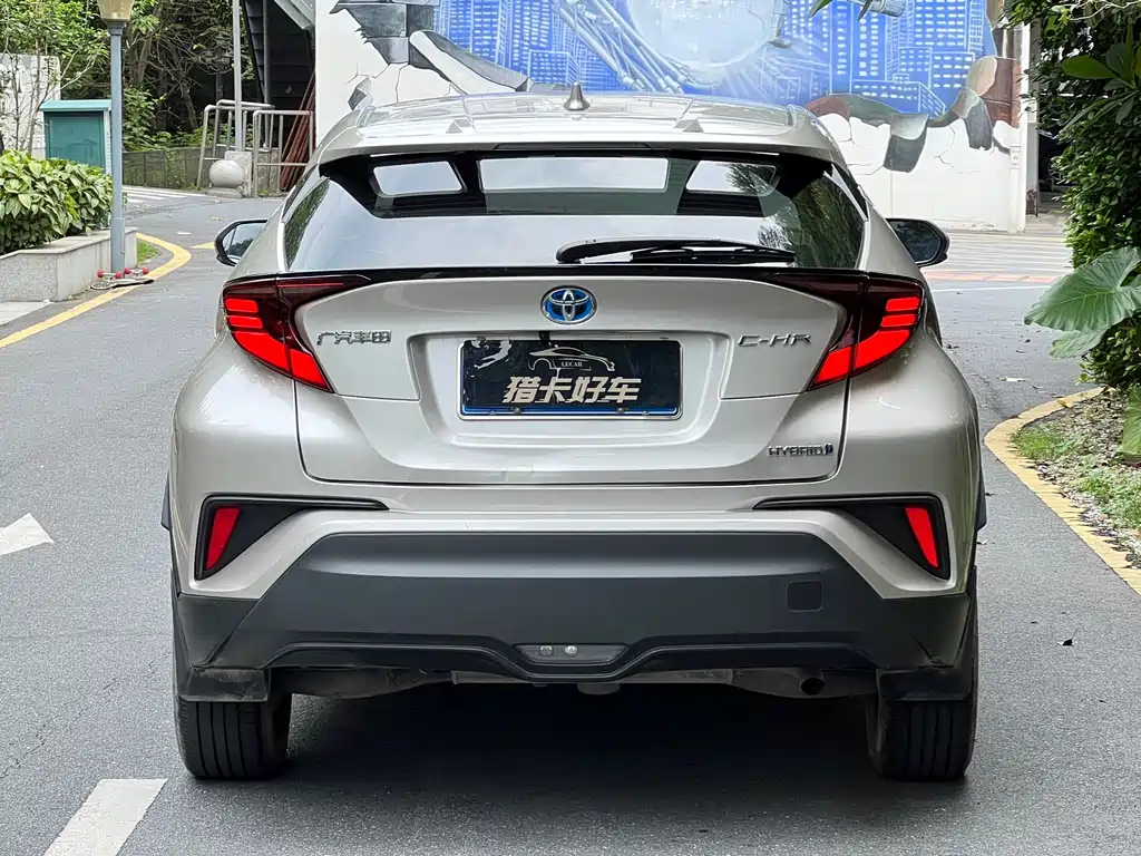 Toyota C-HR 2022 — фото 21