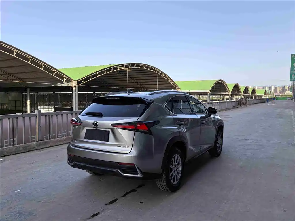 Lexus NX 2018 — фото 4