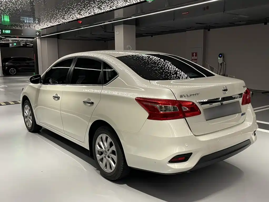 Nissan Sylphy 2018 — фото 13