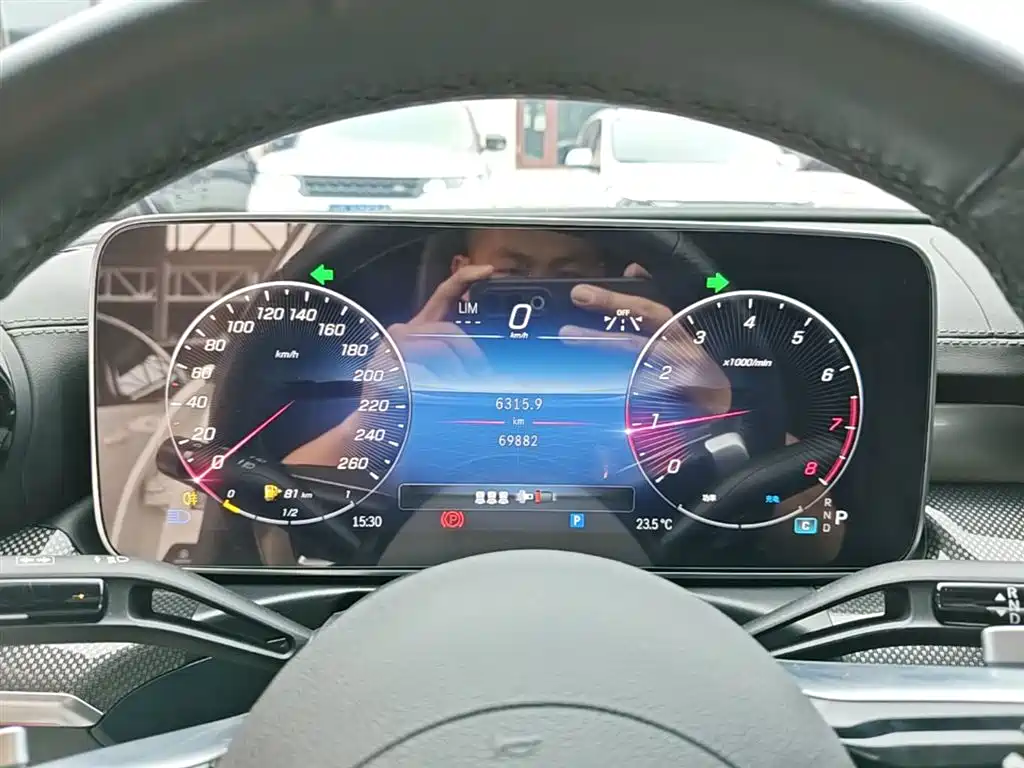 Mercedes-Benz C-Class 2023 — фото 12