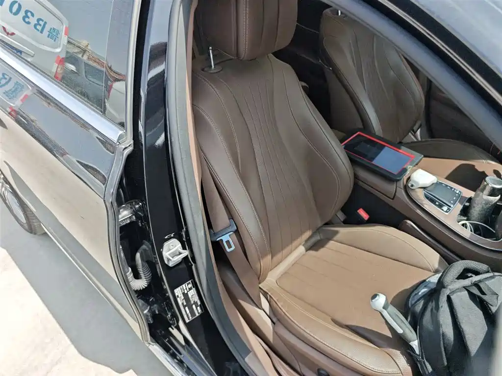 Mercedes-Benz E-Class 2023 — фото 20