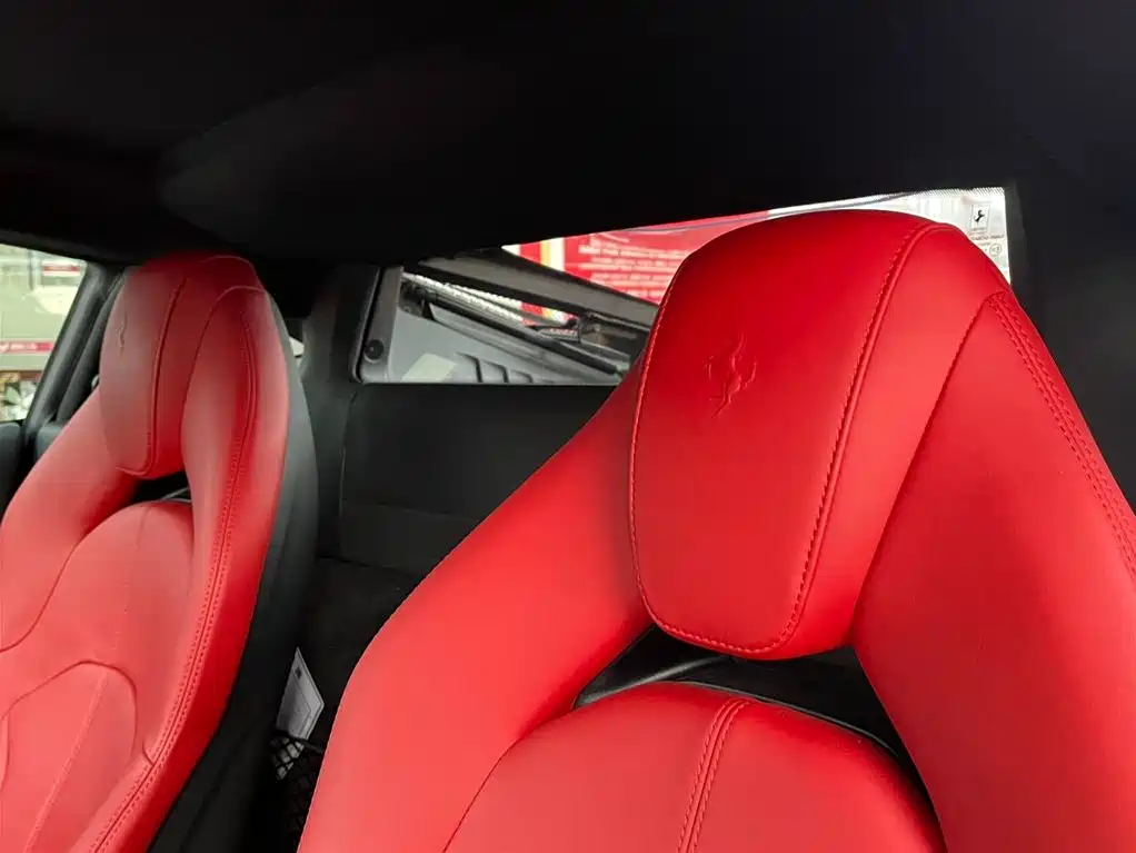 Ferrari F8 2021 — фото 11