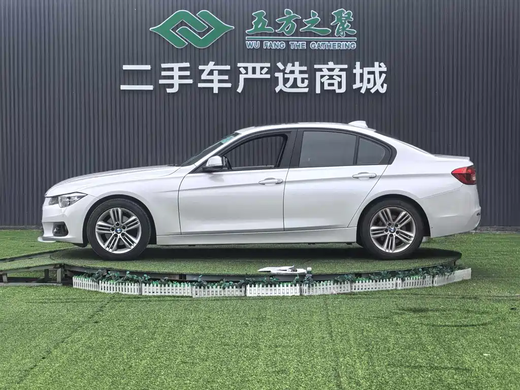 BMW 3 Series 2016 — фото 17
