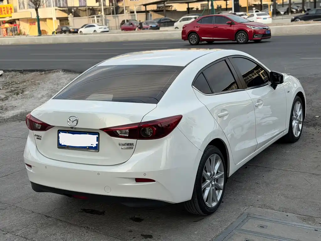 Mazda 3 Axela 2018 — фото 18