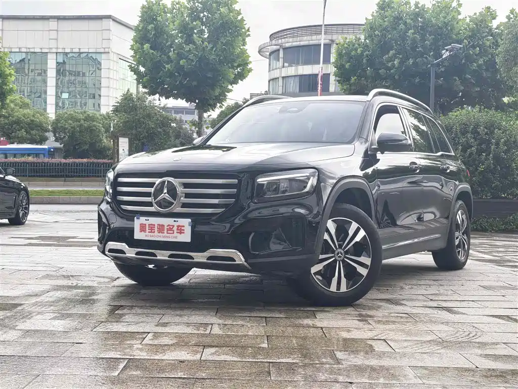 Mercedes-Benz GLB 2024 — фото 1