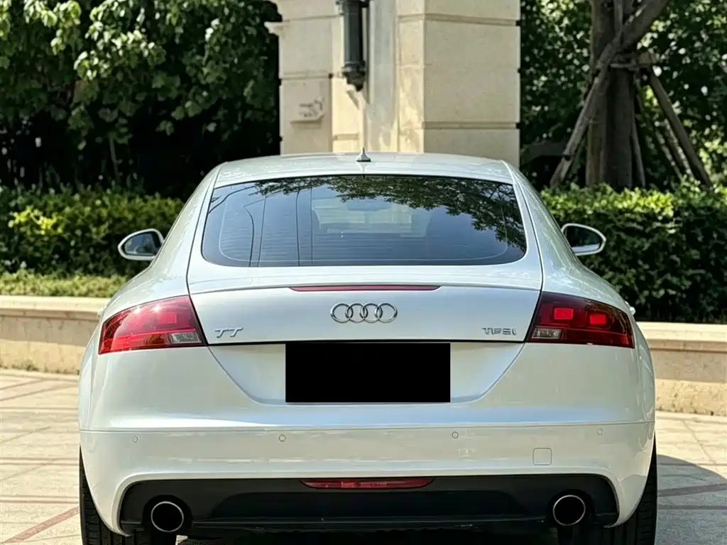 Audi TT 2011 — фото 8