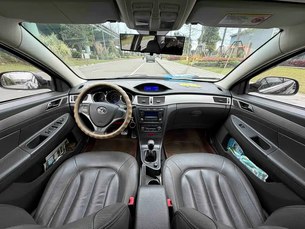 Aeolus S30 2012