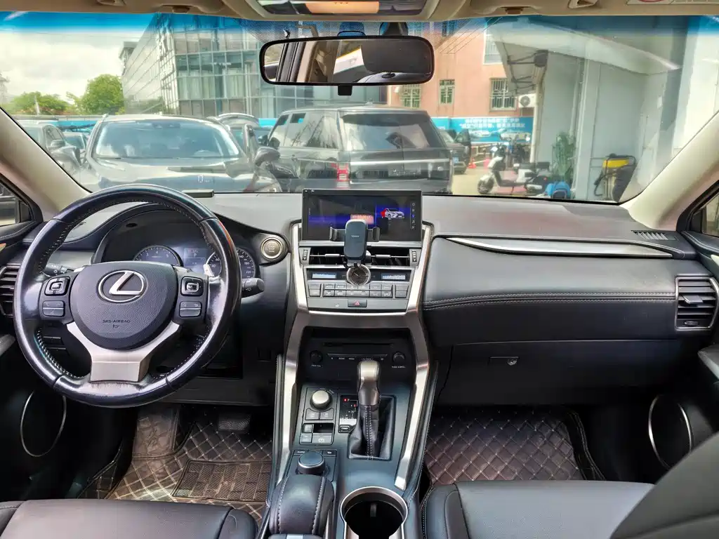 Lexus NX 2017