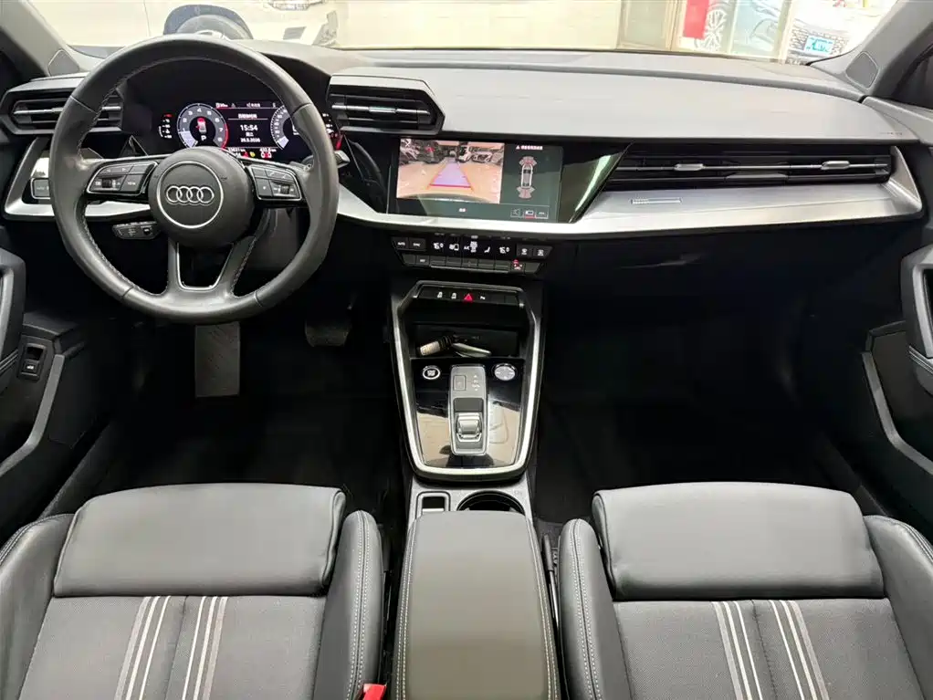 Audi A3 2023 — фото 18