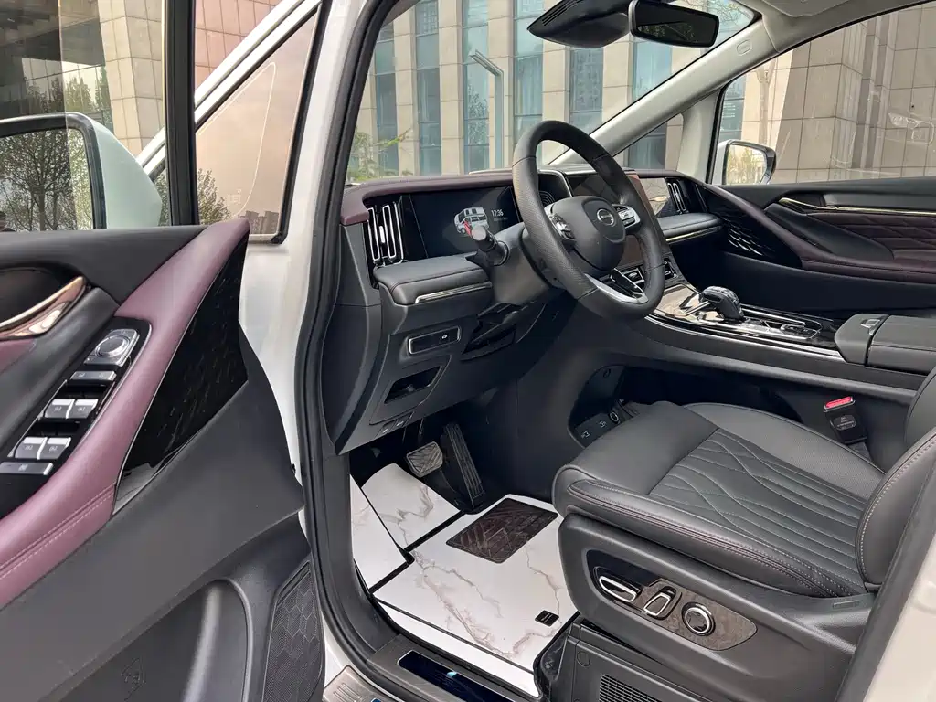 GAC Motor Trumpchi M8 2023 — фото 7