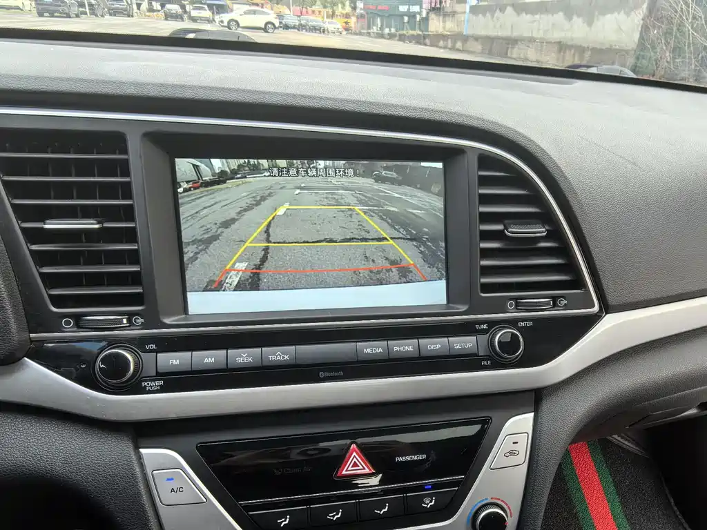 Hyundai Elantra 2019 — фото 22
