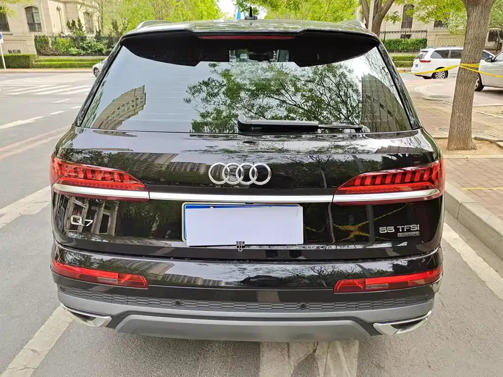 Audi Q7 2021