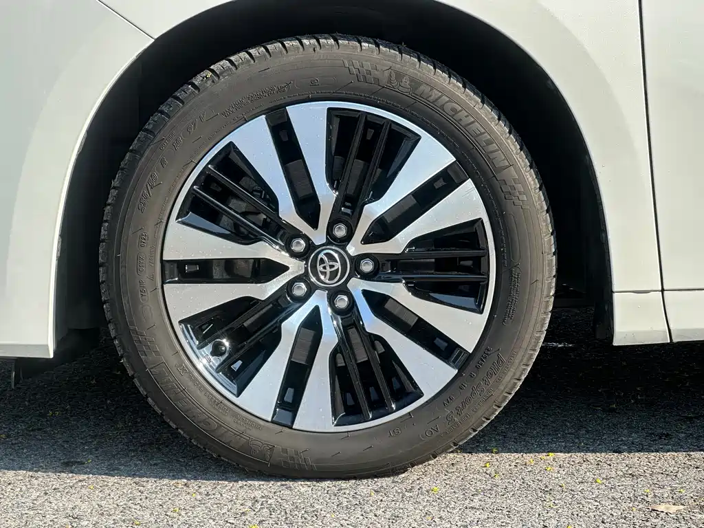 Toyota Alphard 2018 — фото 8