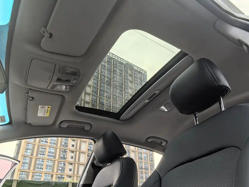 Hyundai Elantra 2019 — фото 19