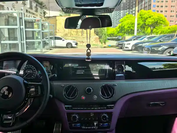 Rolls-Royce Ghost 2024