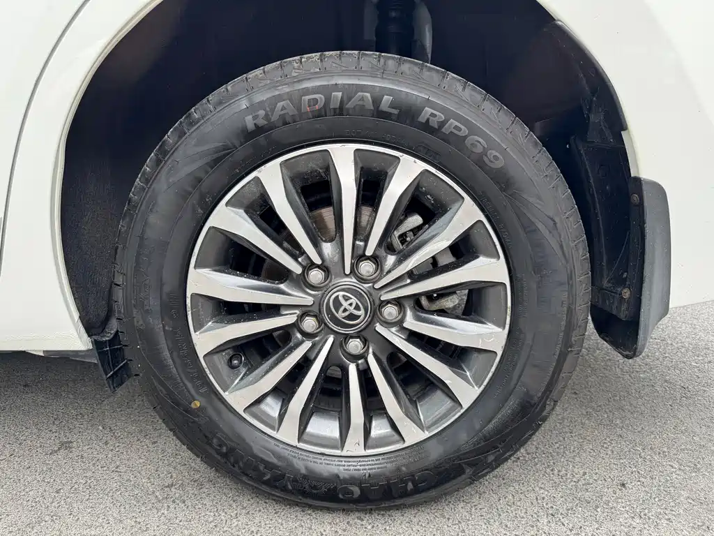 Toyota Corolla 2019 — фото 10