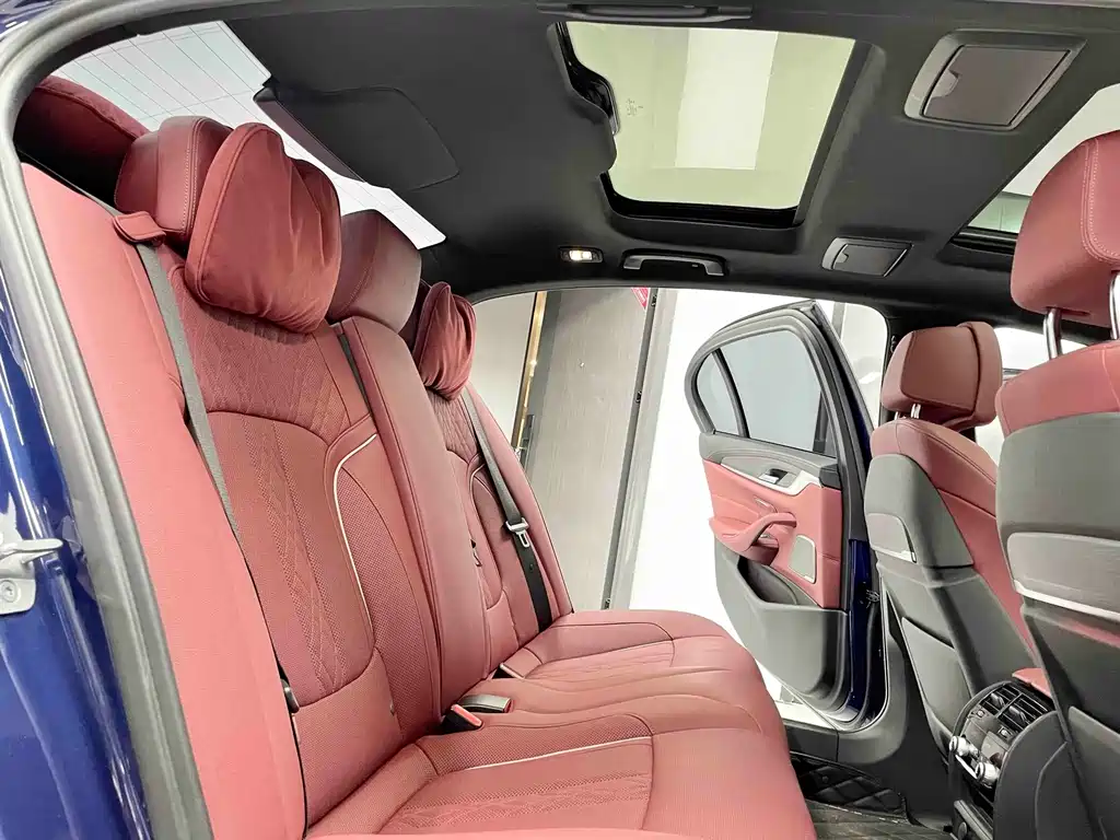 BMW 5 Series 2022 — фото 13