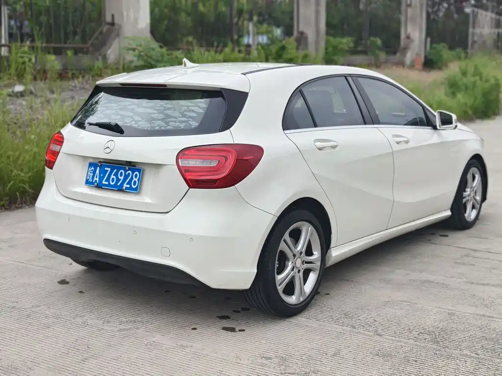 Mercedes-Benz A-Class 2015 — фото 6
