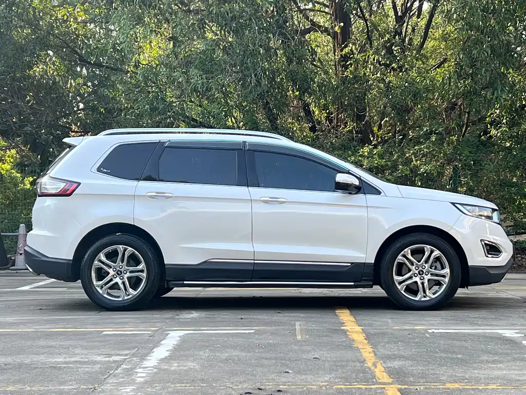 Ford Edge 2016 — фото 4