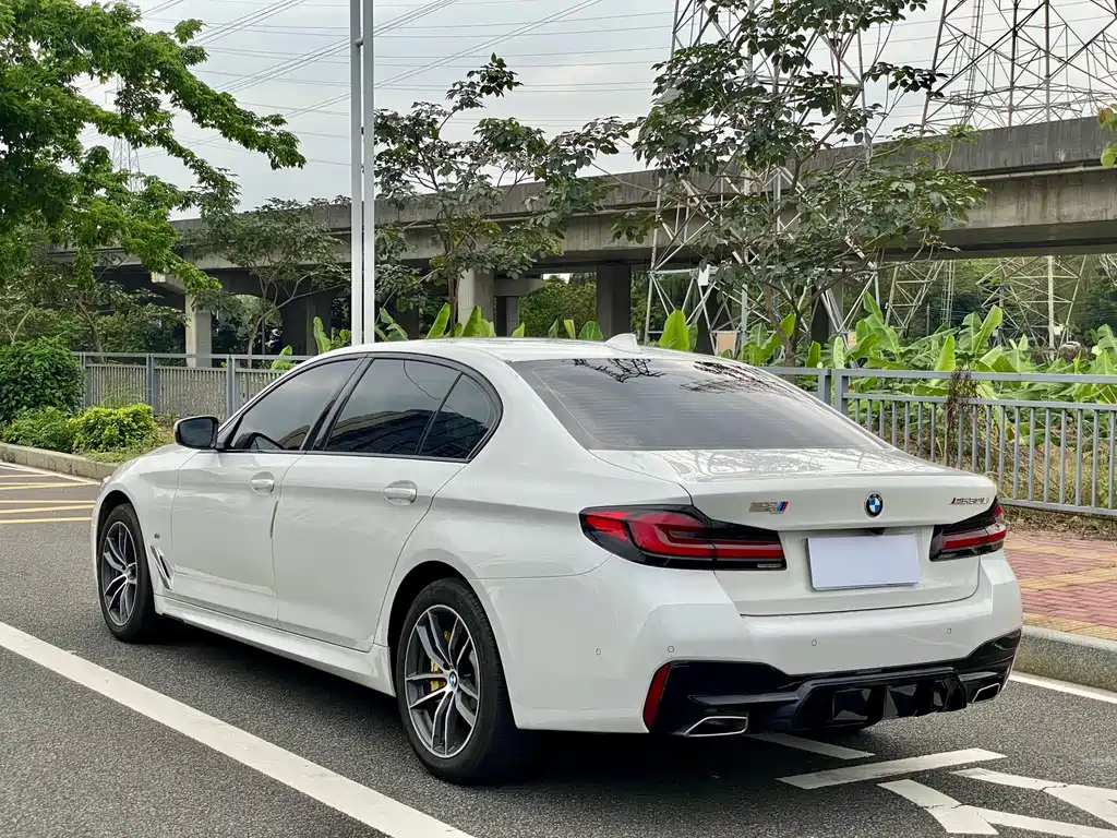 BMW 5 Series 2022