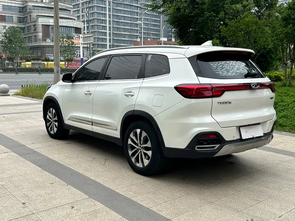 Chery Tiggo 8 2018 — фото 6