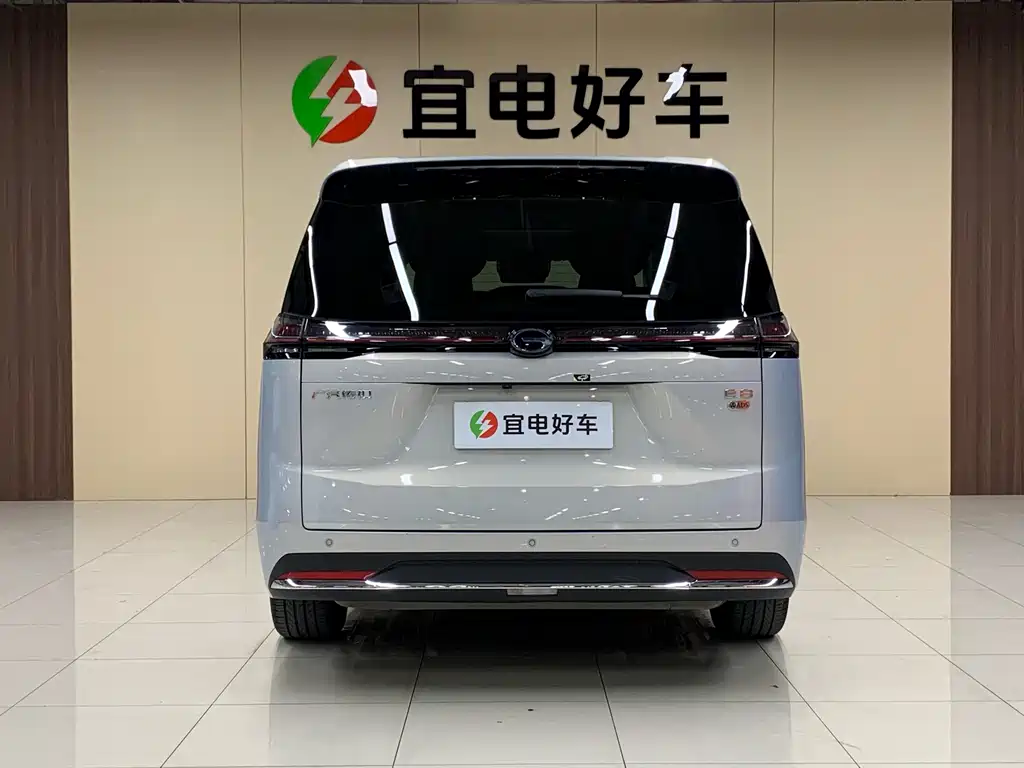 GAC Trumpchi E8 PHEV 2024 — фото 6