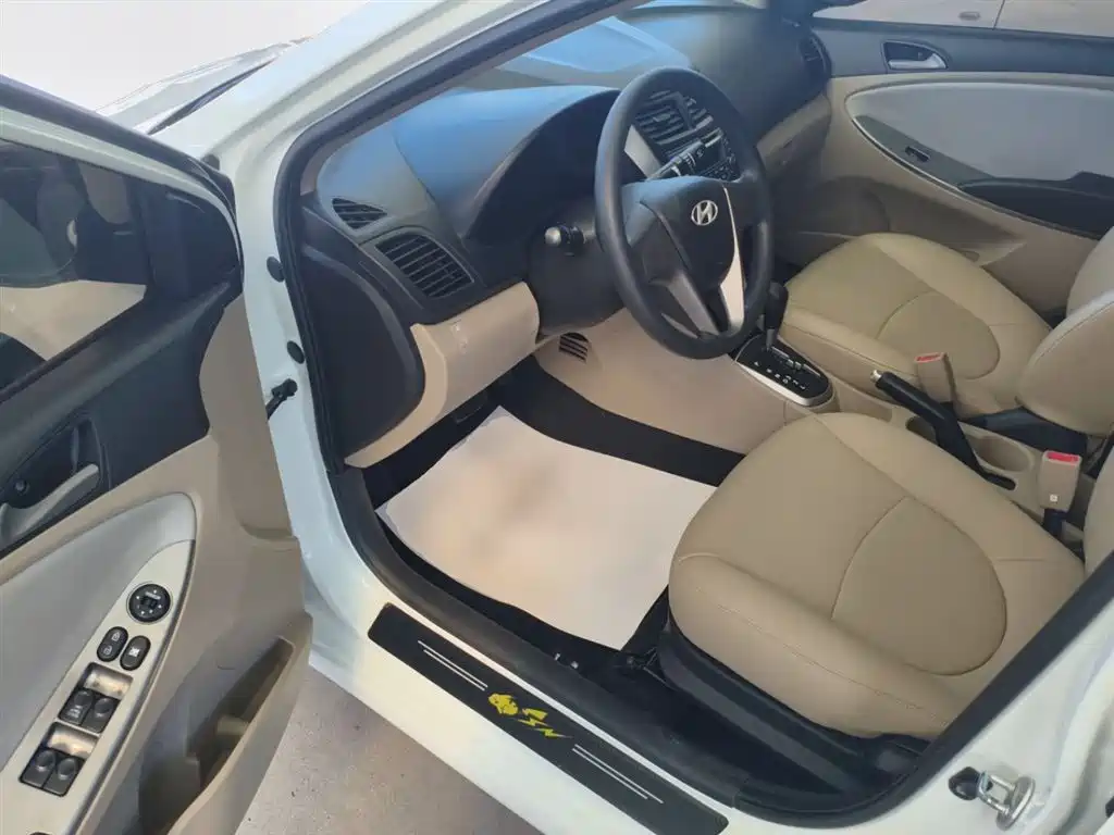 Hyundai Verna 2016 — фото 16