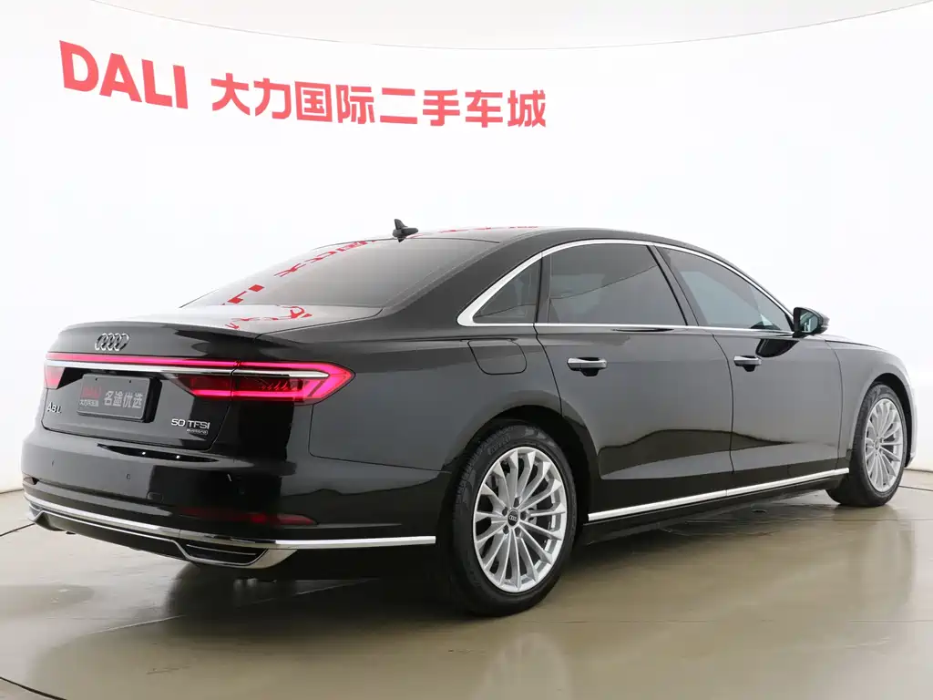 Audi A8 2021 — фото 5