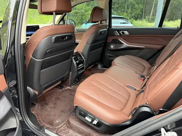 BMW X7 2023