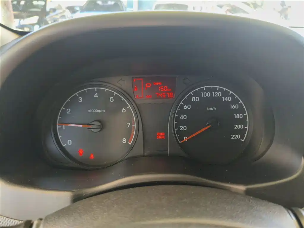Hyundai Verna 2016 — фото 12
