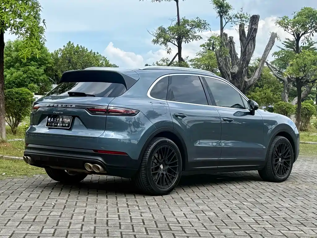 Porsche Cayenne 2019 — фото 19