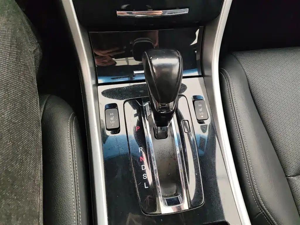 Honda Accord 2017 — фото 14