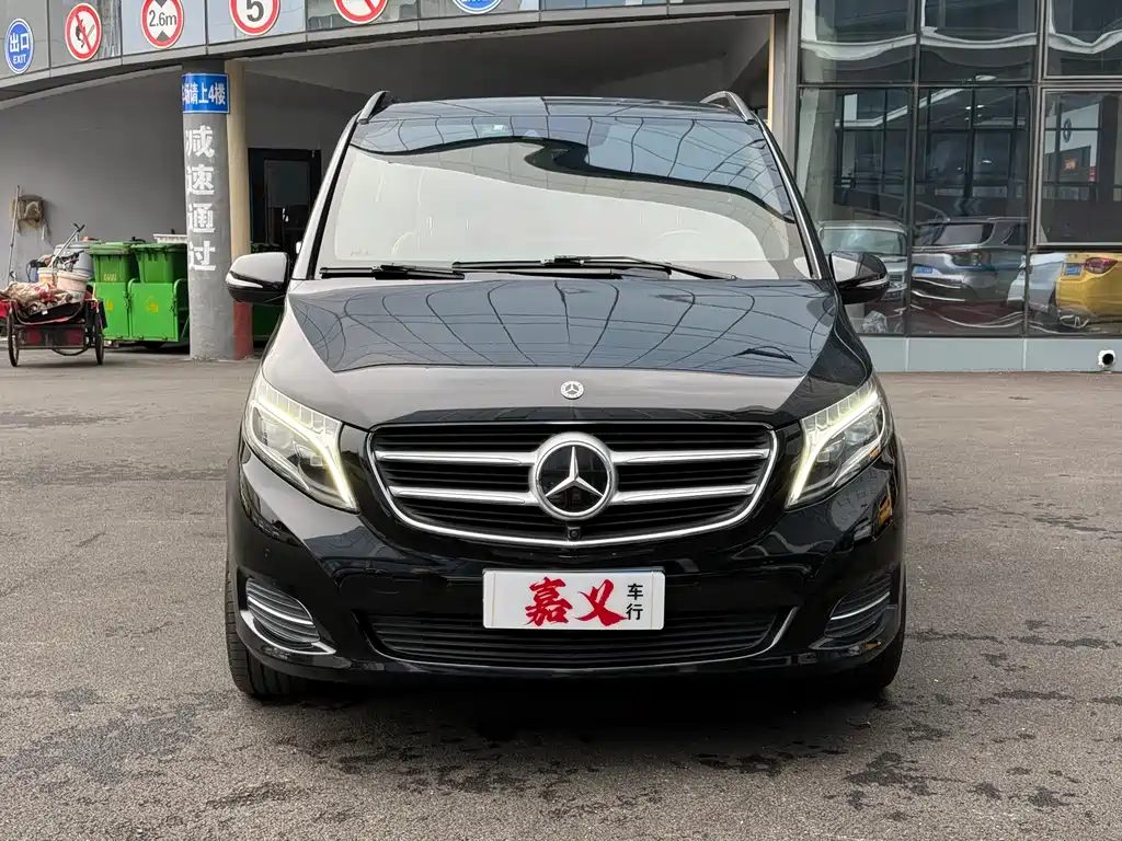 Mercedes-Benz V-Class 2020 — фото 2