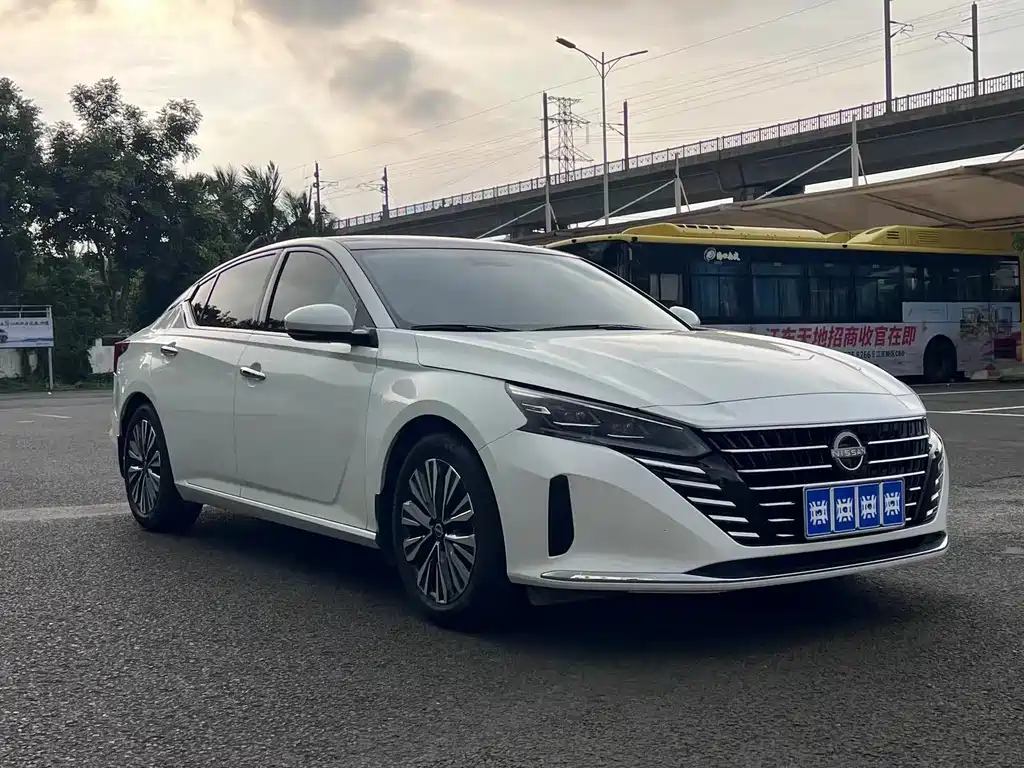 Nissan Teana 2025
