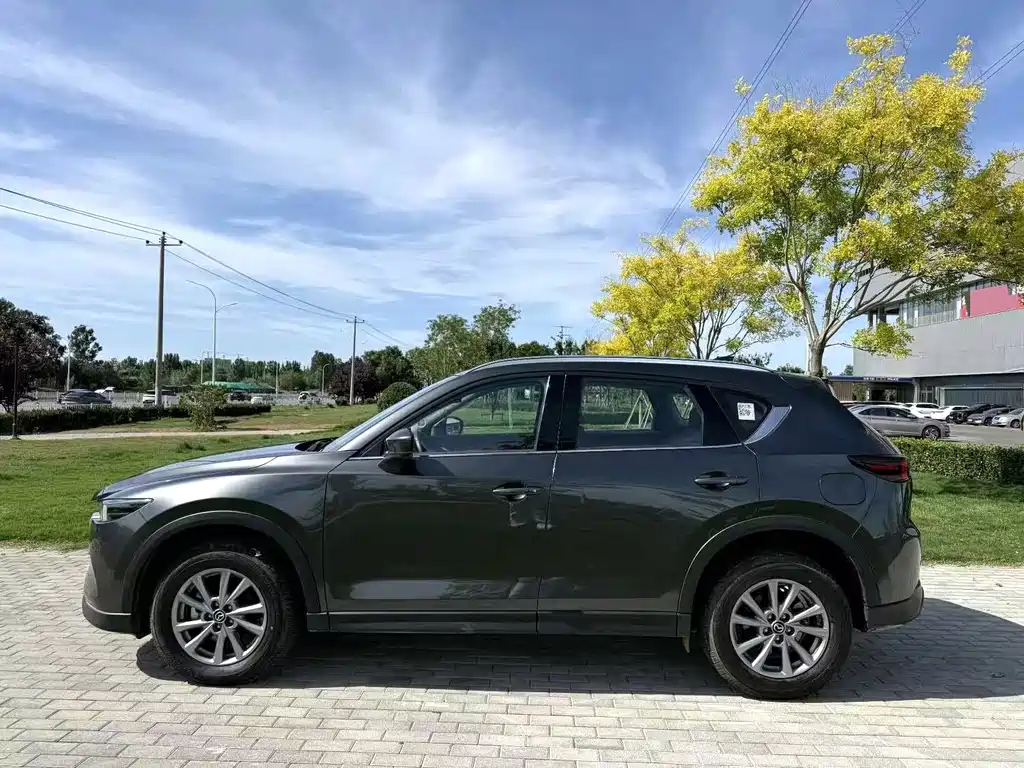 Mazda CX-5 2025
