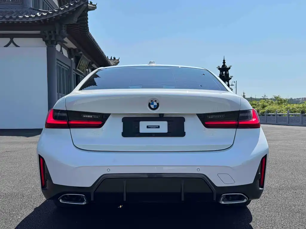 BMW 3 Series 2023