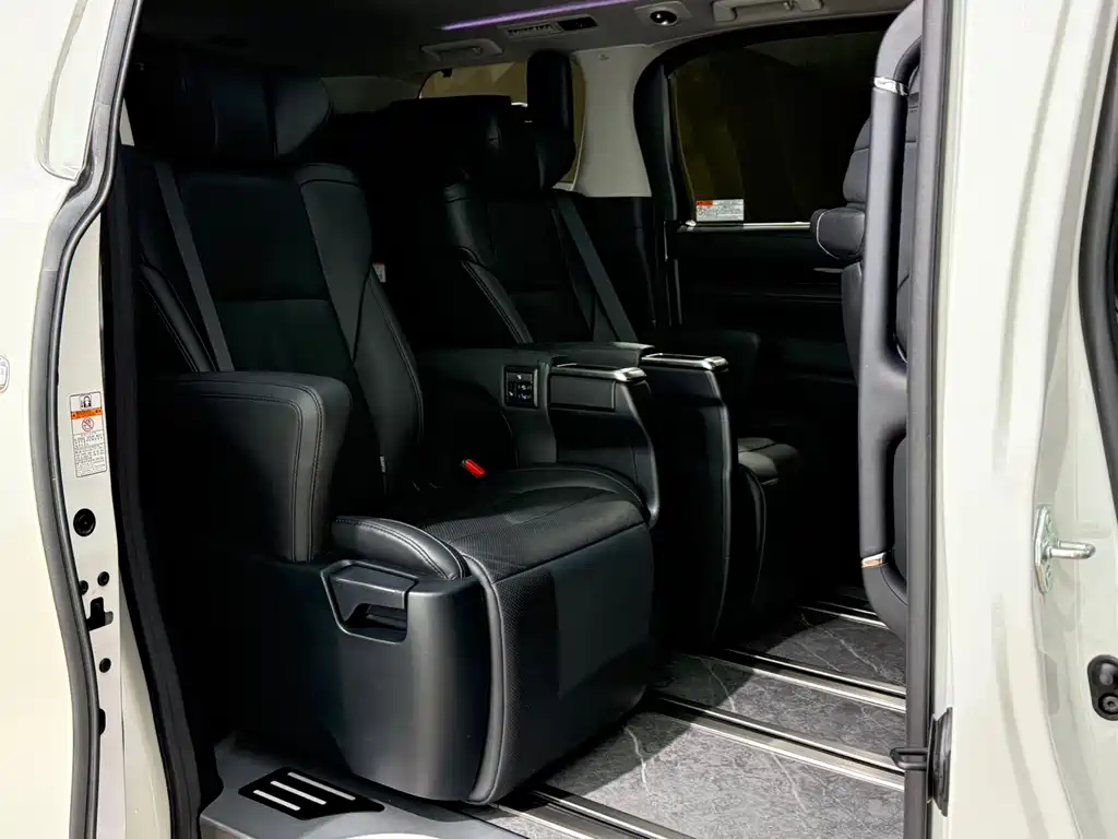 Toyota Vellfire 2020 — фото 20