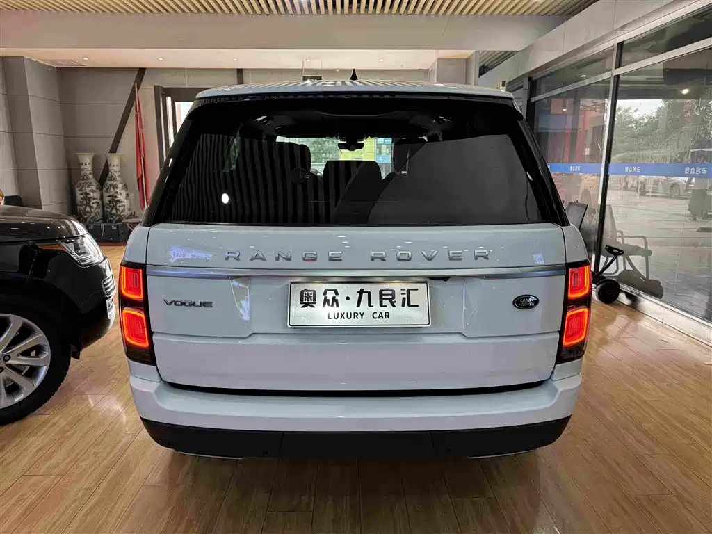 Land Rover Range Rover 2020 — фото 15