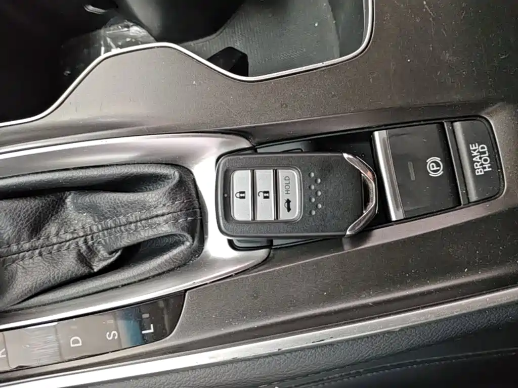 Honda Accord 2018 — фото 9