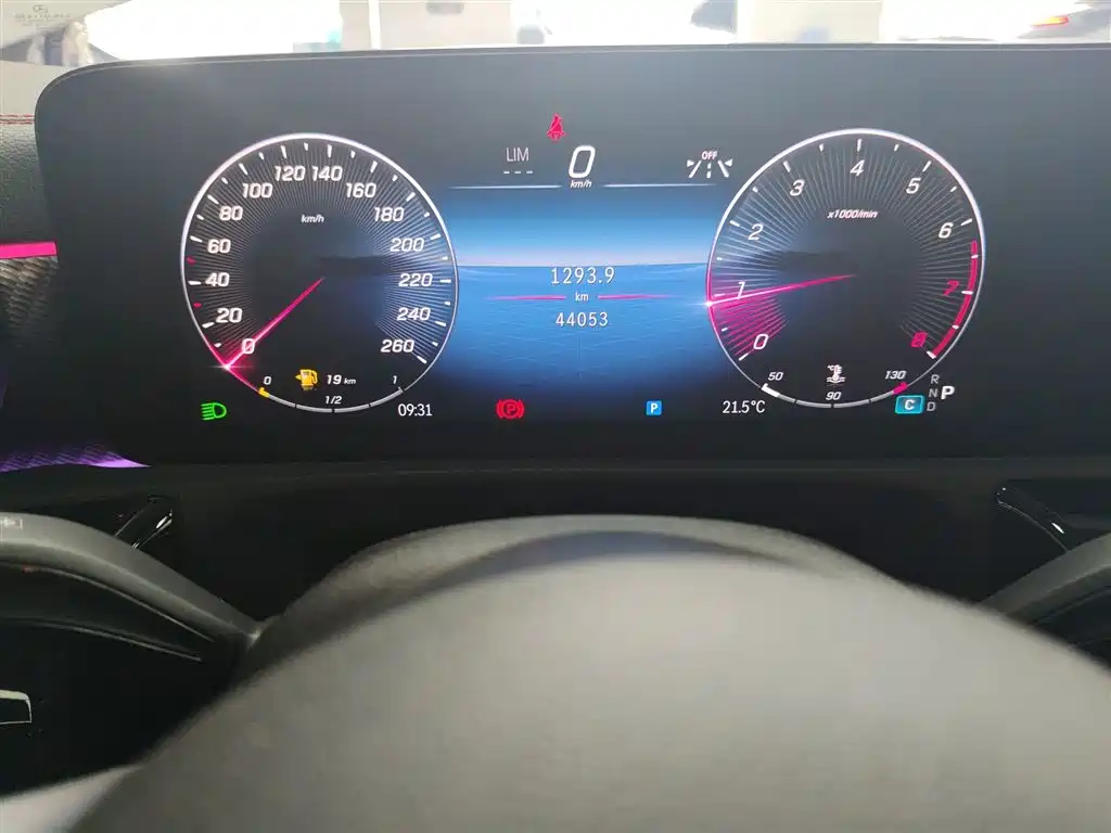 Mercedes-Benz A-Class 2023 — фото 12