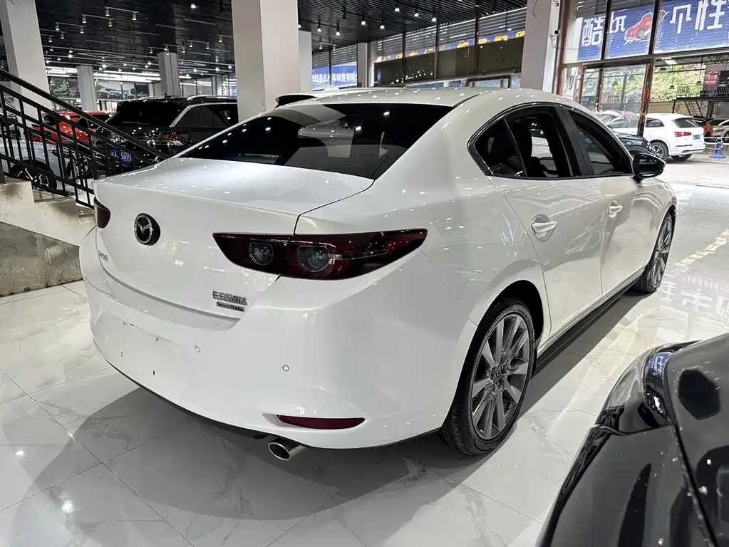 Mazda 3 Axela 2021
